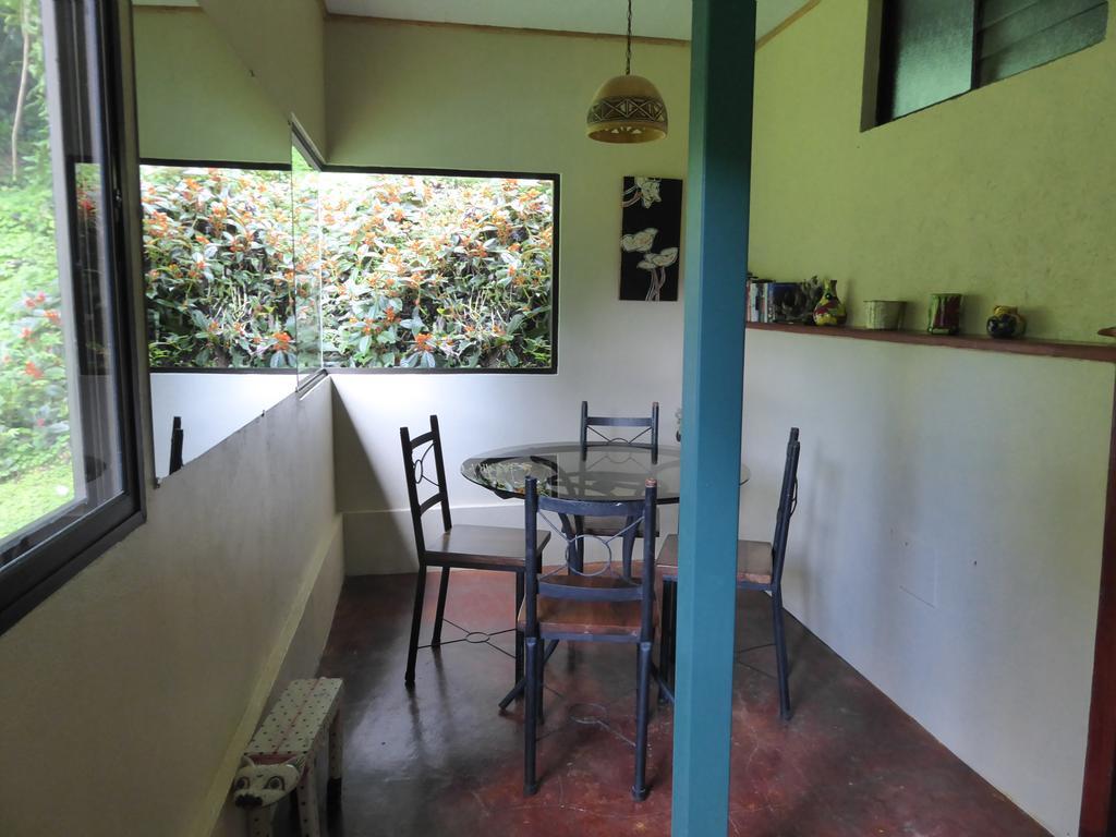 Lucky Bug Bed And Breakfast Nuevo Arenal Habitación foto